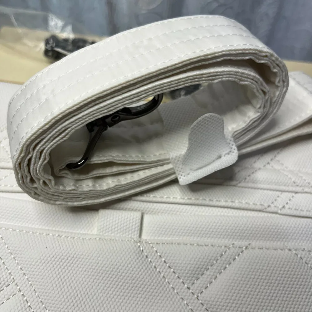 LUG Huddle Matte Luxe VL NWT in White